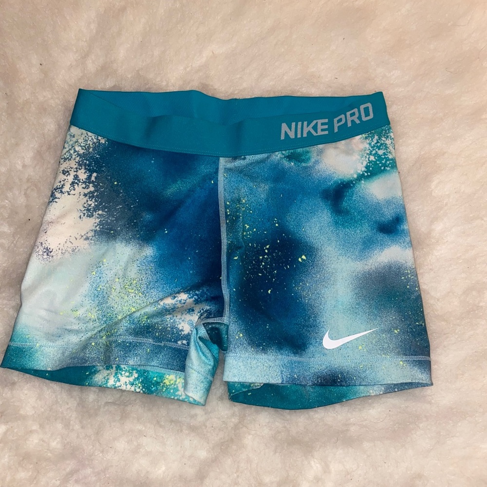 Nike short